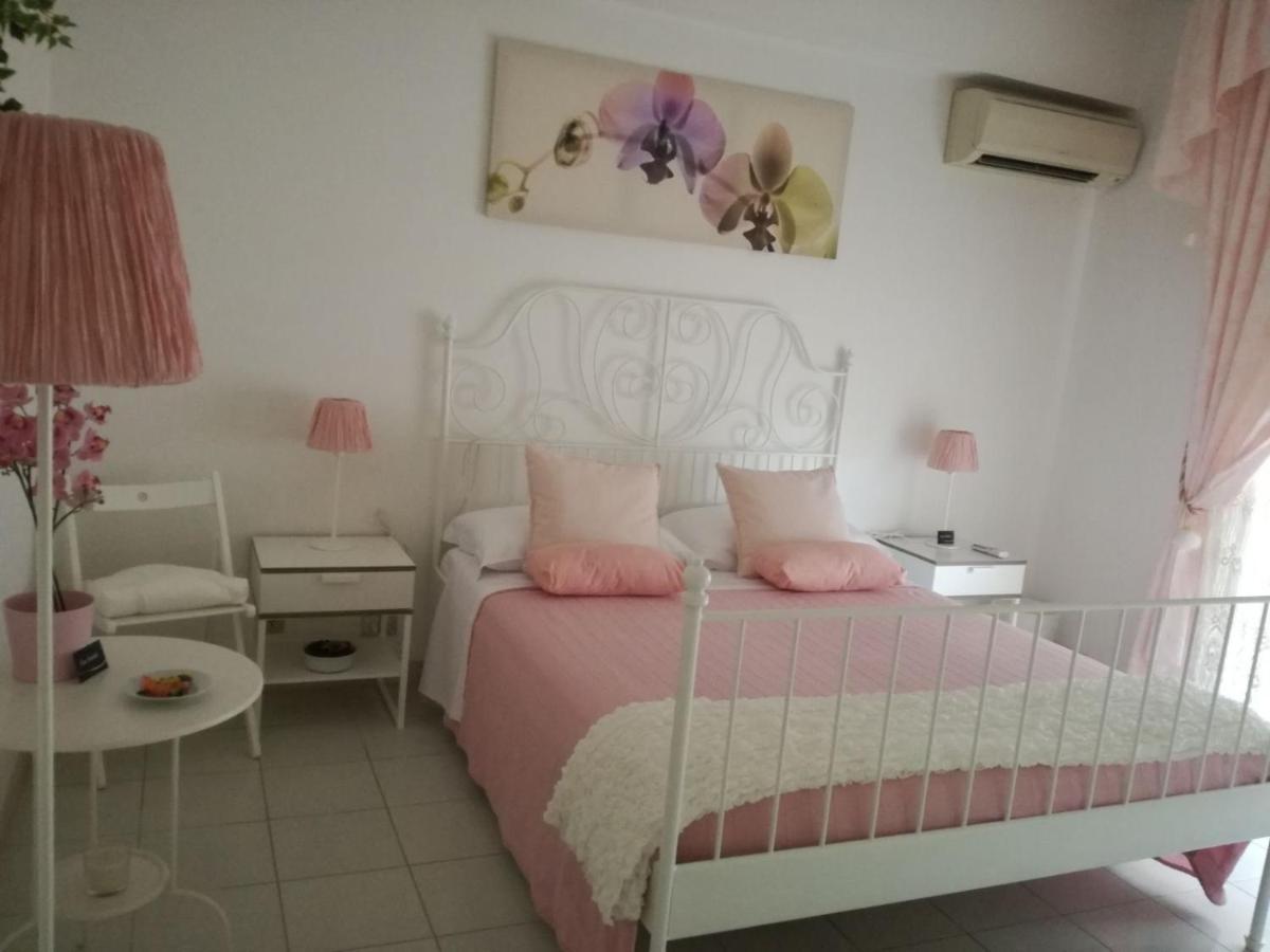 La Casa Di Isabella Лорето Экстерьер фото