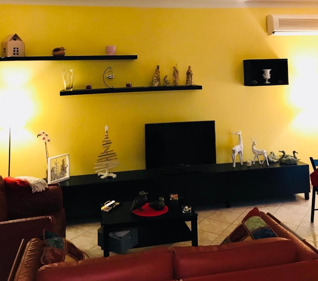 La Casa Di Isabella Лорето Экстерьер фото